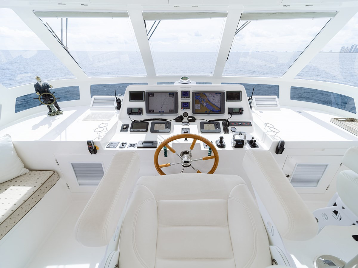https://arconyachts.ams3.digitaloceanspaces.com/102041/conversions/large_4246190-optimize.jpg
