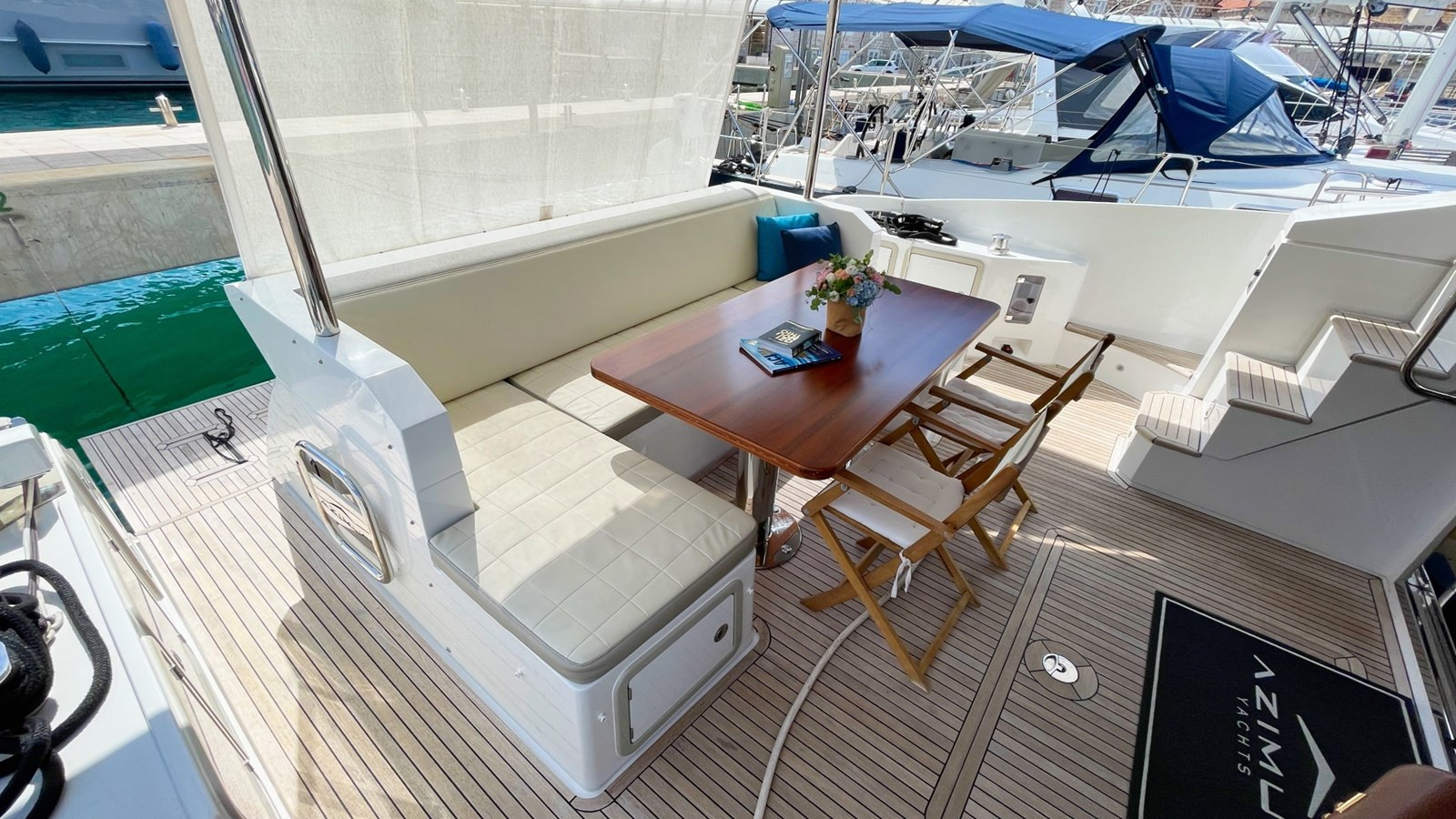 https://arconyachts.ams3.digitaloceanspaces.com/102108/conversions/large_4429852-optimize.jpg