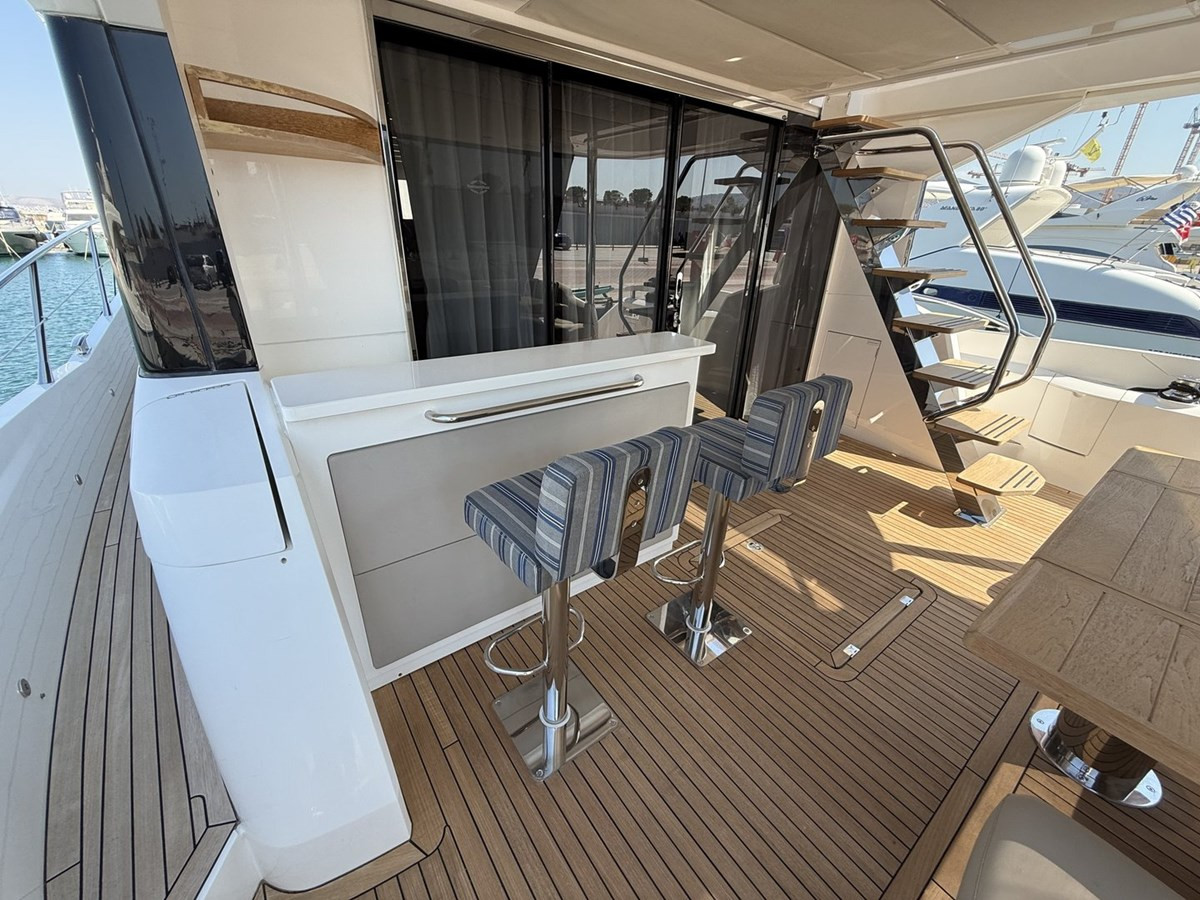https://arconyachts.ams3.digitaloceanspaces.com/102114/conversions/large_4744157-optimize.jpg