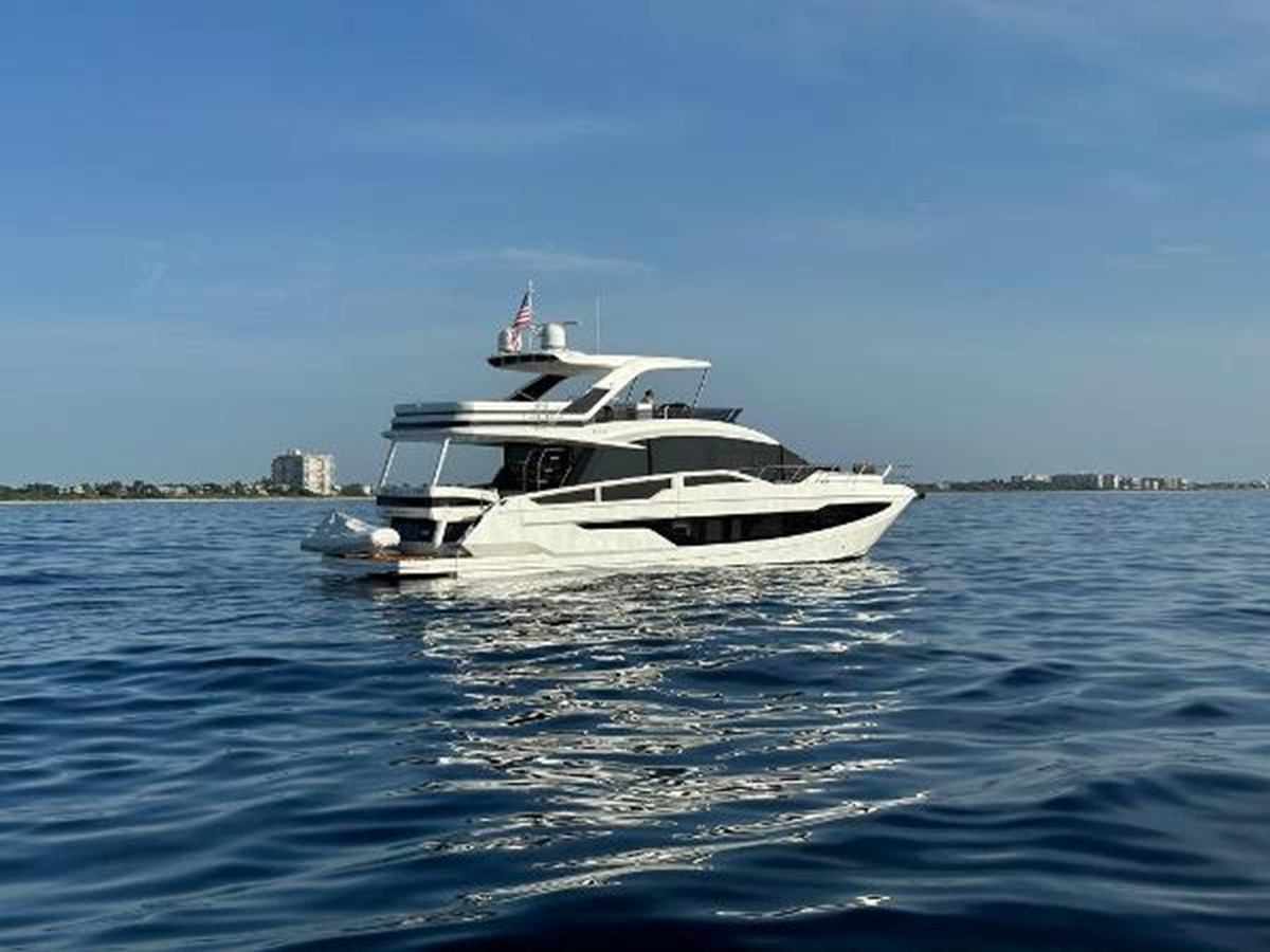https://arconyachts.ams3.digitaloceanspaces.com/102117/conversions/large_4649952-optimize.jpg