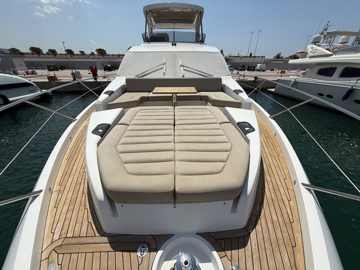 https://arconyachts.ams3.digitaloceanspaces.com/102119/conversions/large_4744155-optimize.jpg