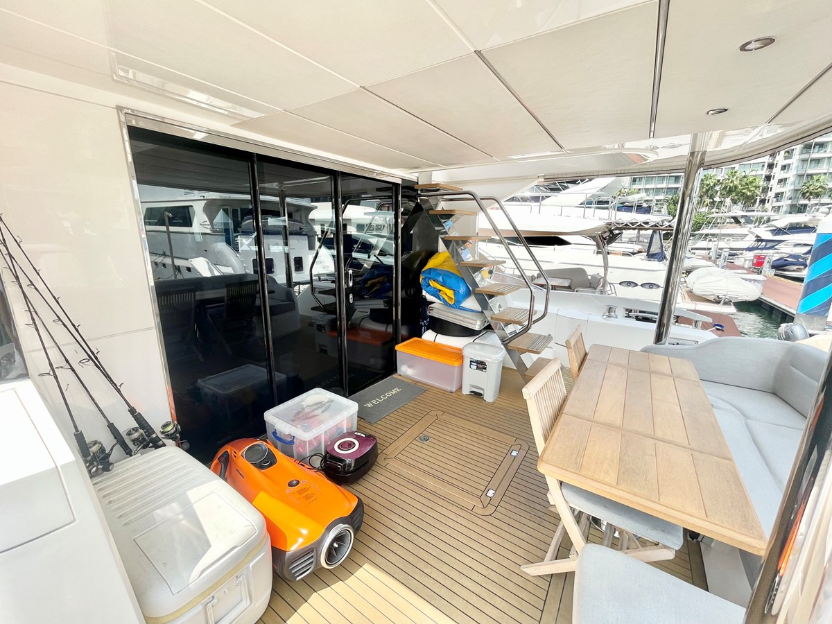 https://arconyachts.ams3.digitaloceanspaces.com/102209/conversions/large_3881283-optimize.jpg