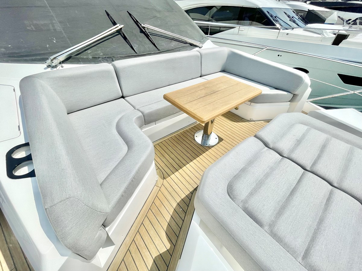 https://arconyachts.ams3.digitaloceanspaces.com/102224/conversions/large_3881289-optimize.jpg