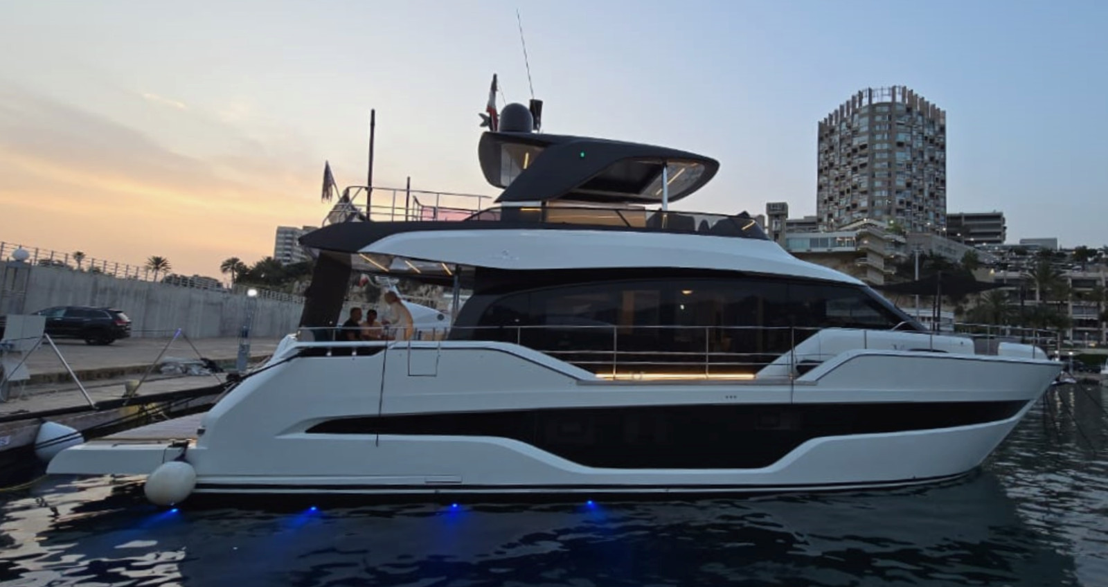 https://arconyachts.ams3.digitaloceanspaces.com/102225/conversions/large_4571810-optimize.jpg