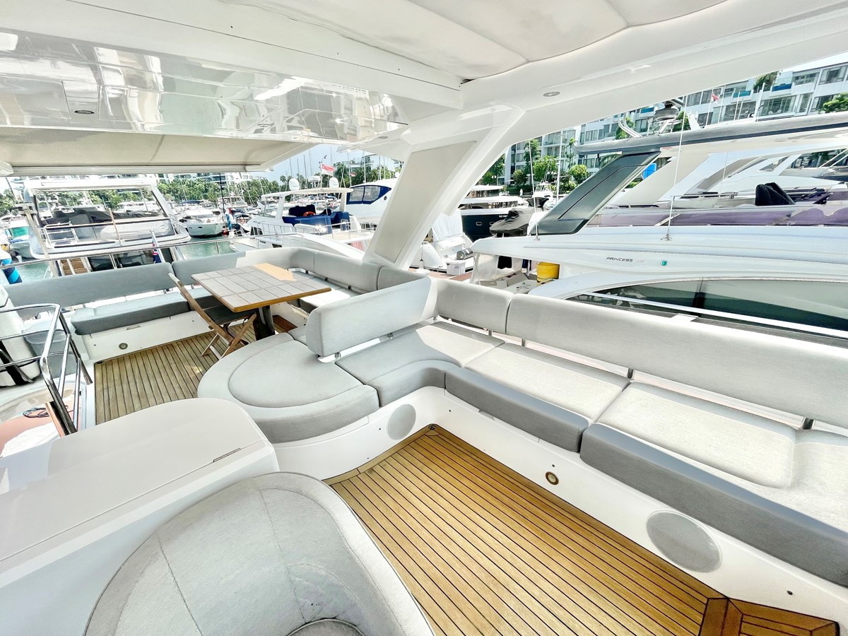 https://arconyachts.ams3.digitaloceanspaces.com/102239/conversions/large_3881295-optimize.jpg