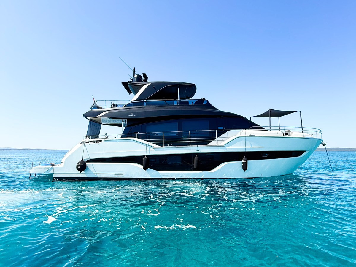 https://arconyachts.ams3.digitaloceanspaces.com/102270/conversions/large_4850414-optimize.jpg
