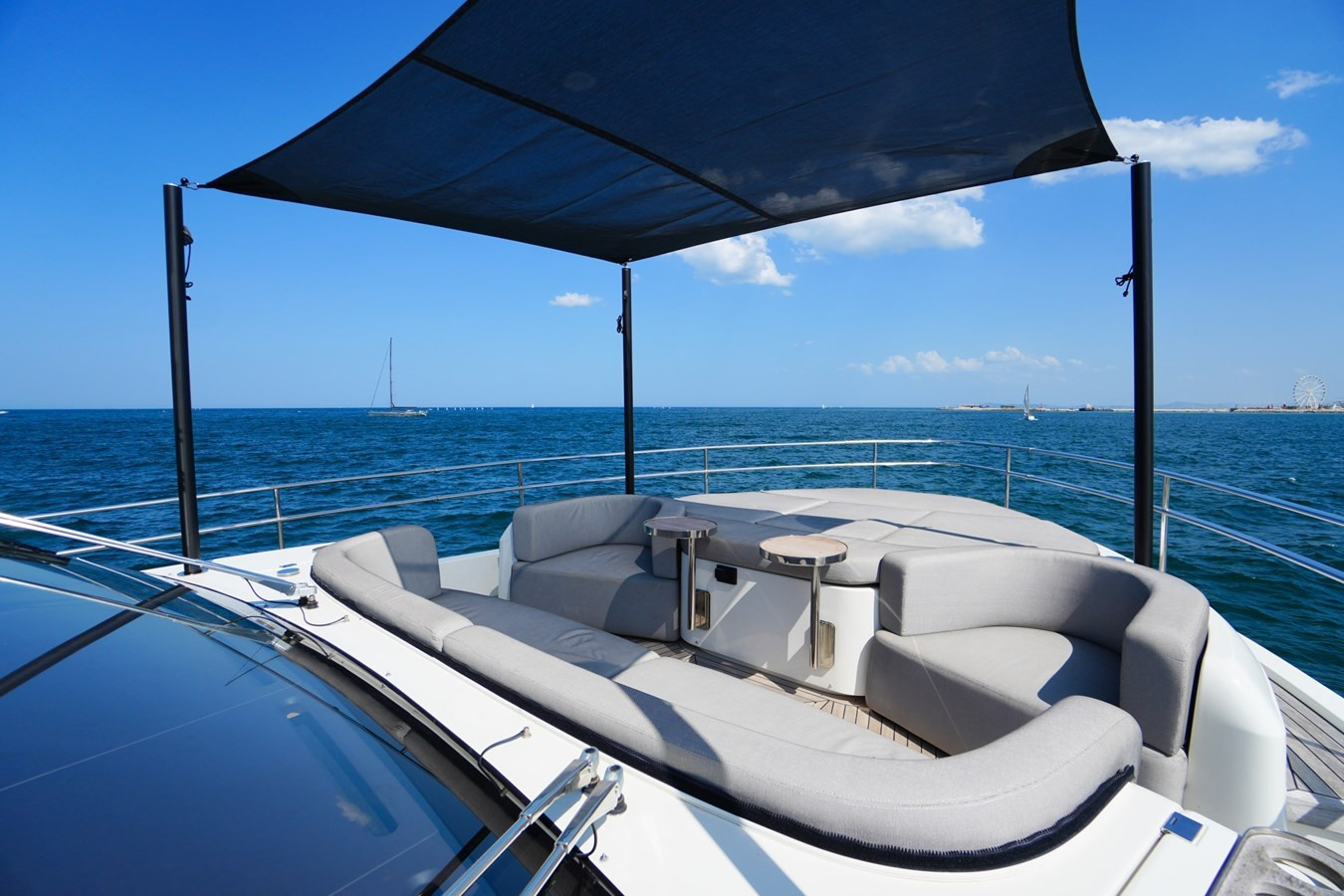https://arconyachts.ams3.digitaloceanspaces.com/102289/conversions/large_4686689-optimize.jpg