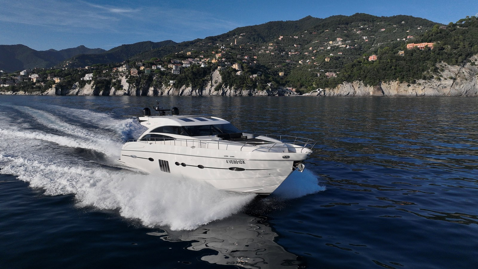 https://arconyachts.ams3.digitaloceanspaces.com/102351/conversions/large_4816061-optimize.jpg
