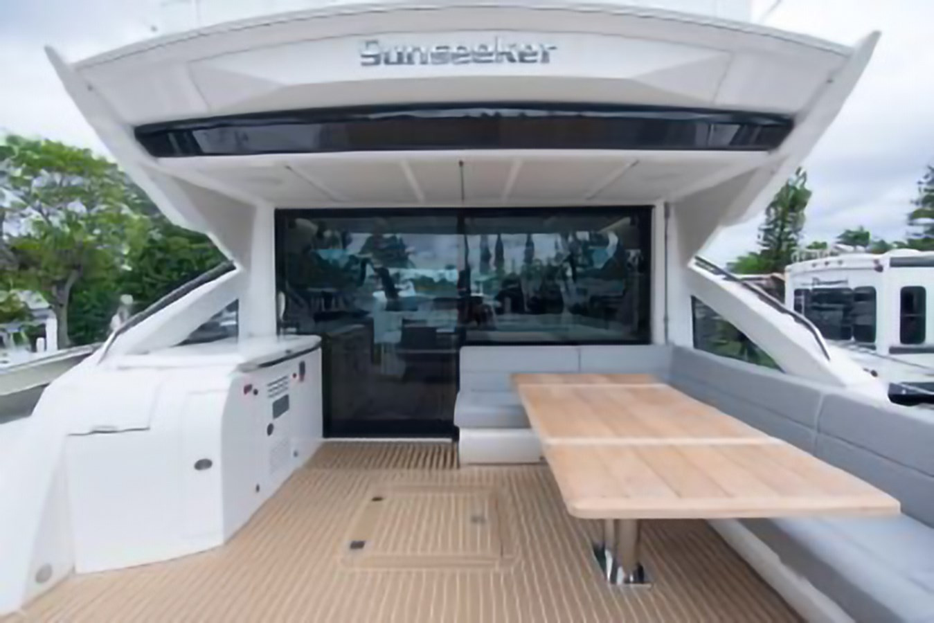 https://arconyachts.ams3.digitaloceanspaces.com/102423/conversions/large_3110825-optimize.jpg