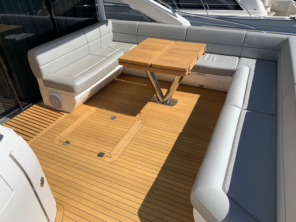 https://arconyachts.ams3.digitaloceanspaces.com/102434/conversions/large_2858096-optimize.jpg