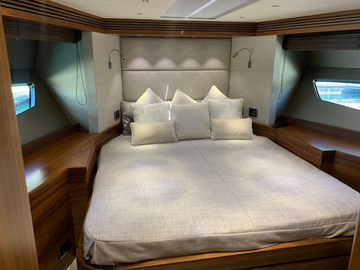 https://arconyachts.ams3.digitaloceanspaces.com/102498/conversions/large_2858119-optimize.jpg