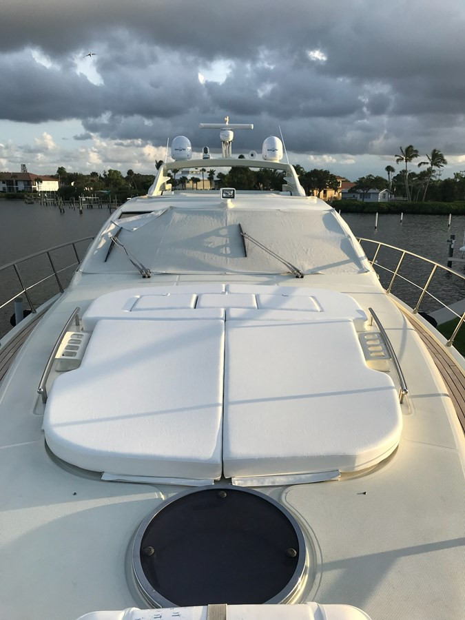 https://arconyachts.ams3.digitaloceanspaces.com/102641/conversions/large_3225961-optimize.jpg