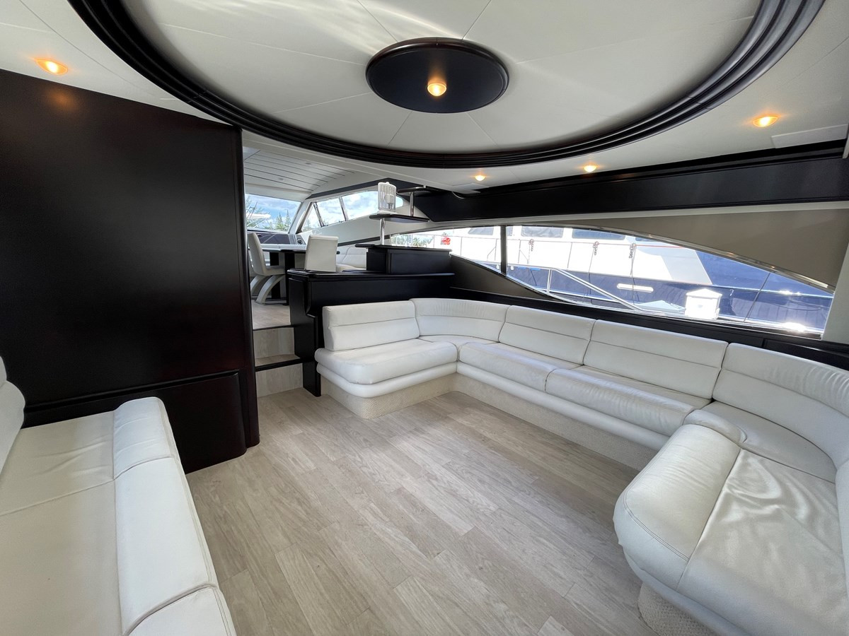 https://arconyachts.ams3.digitaloceanspaces.com/102693/conversions/large_3348066-optimize.jpg