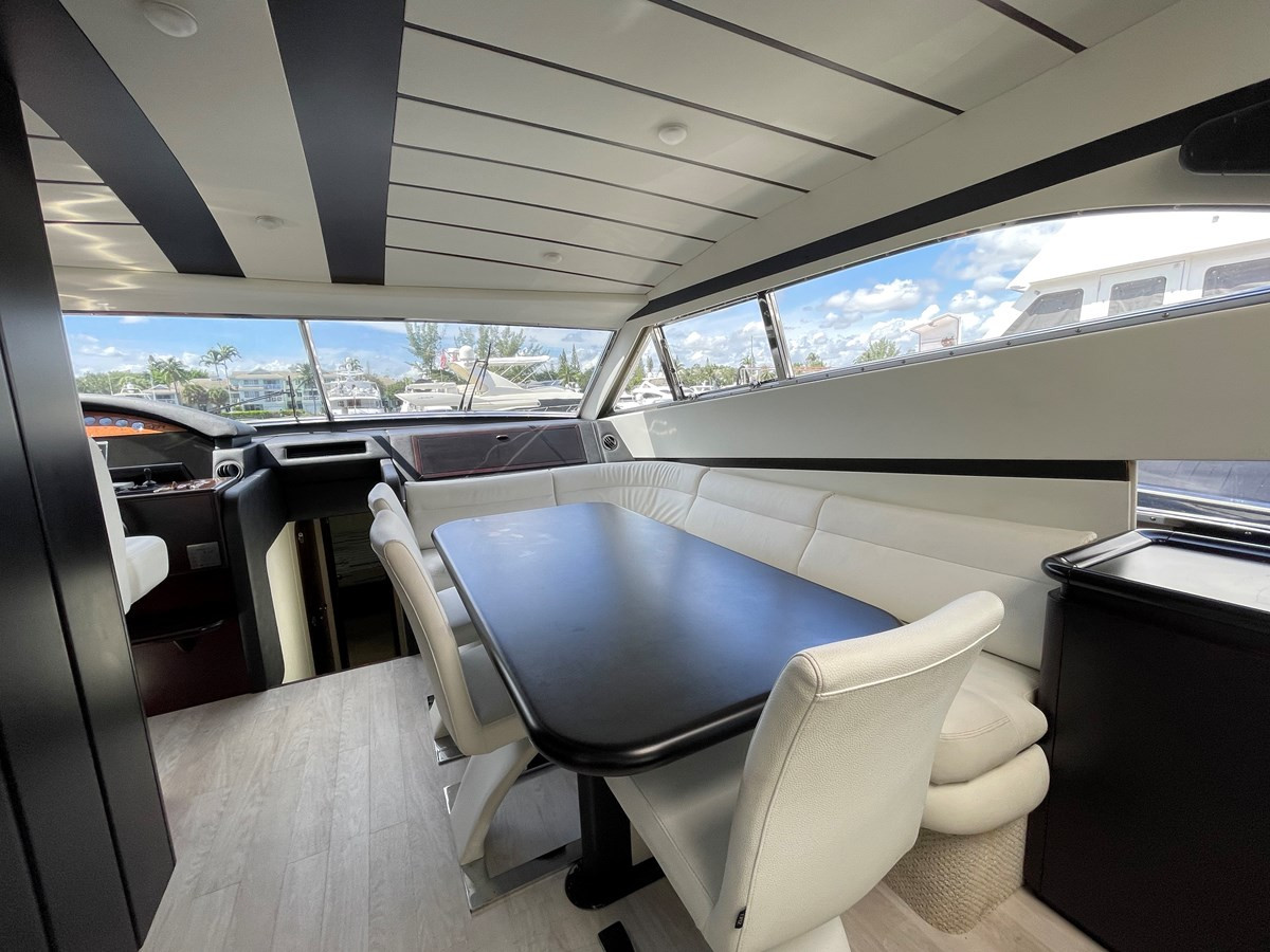 https://arconyachts.ams3.digitaloceanspaces.com/102705/conversions/large_3348070-optimize.jpg