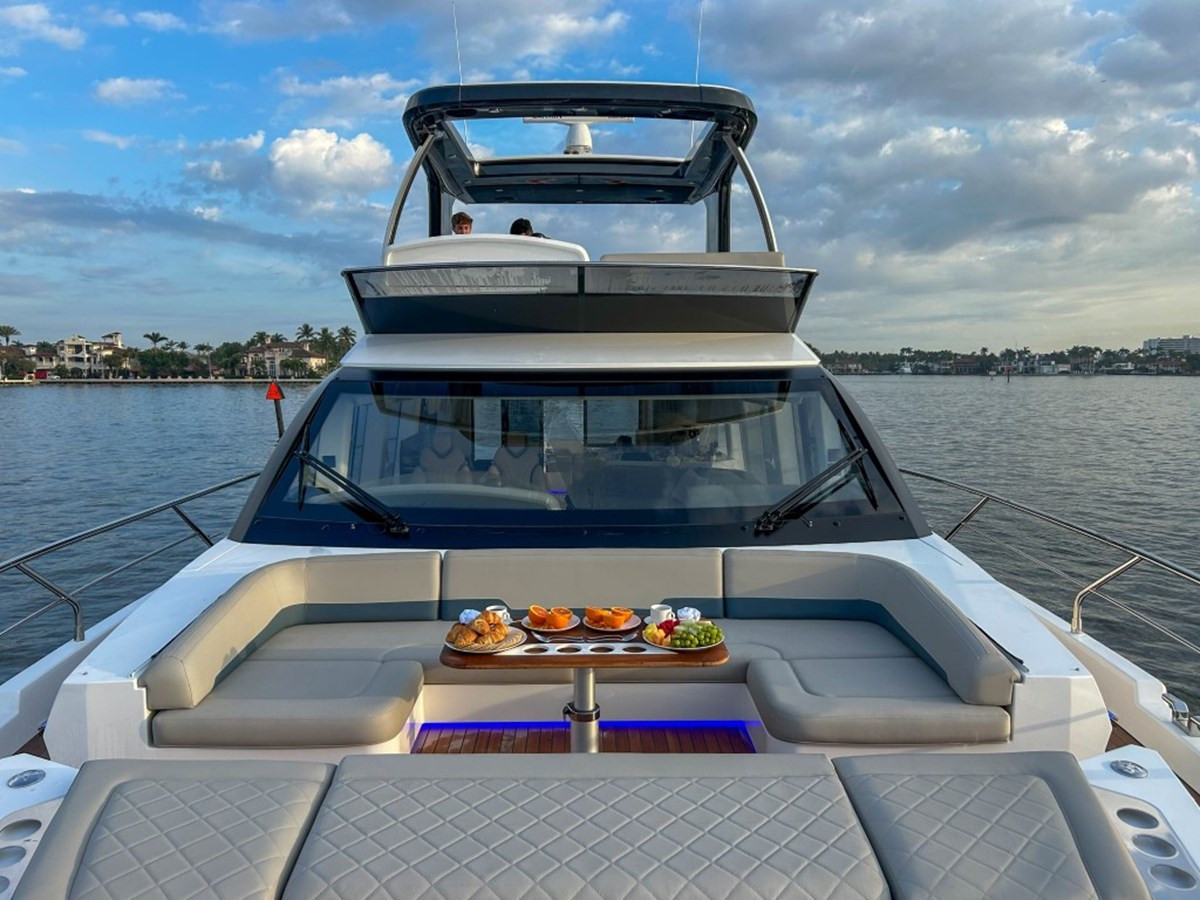 https://arconyachts.ams3.digitaloceanspaces.com/102812/conversions/large_4133869-optimize.jpg