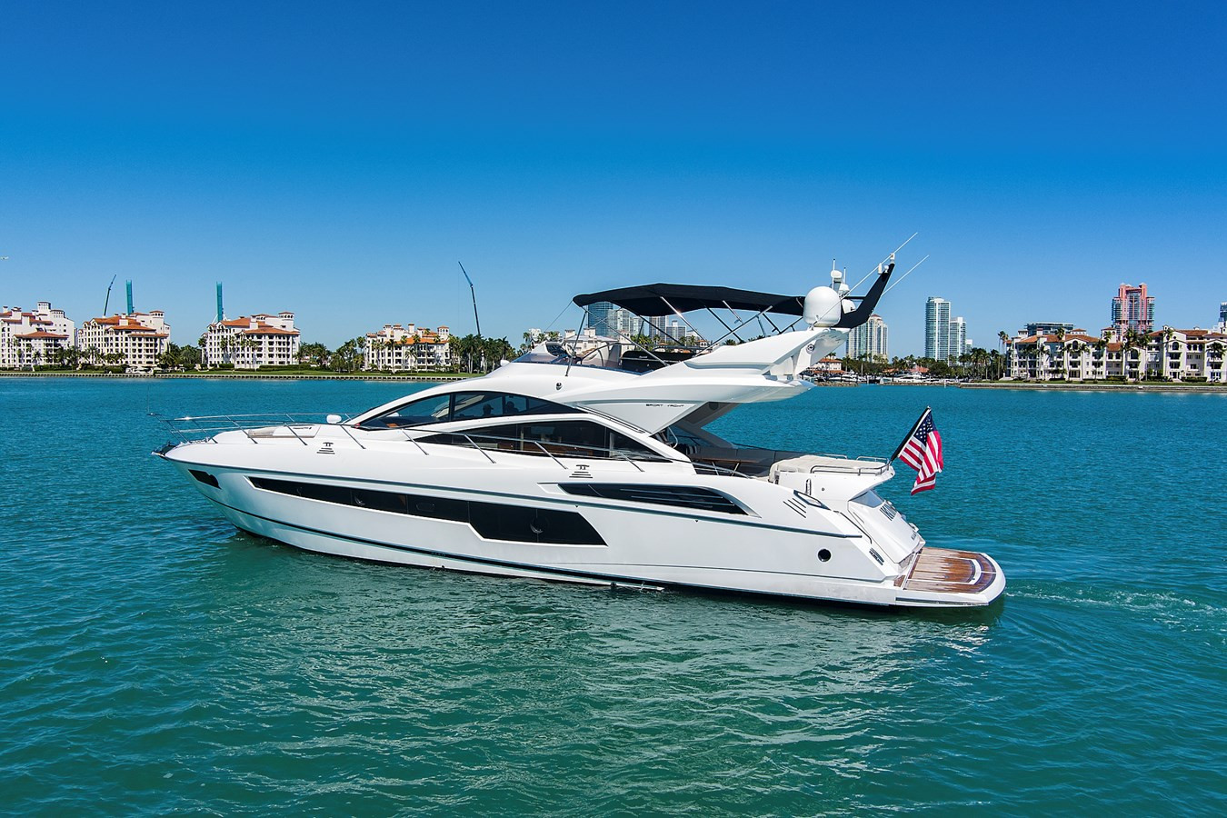 https://arconyachts.ams3.digitaloceanspaces.com/102903/conversions/large_4130461-optimize.jpg
