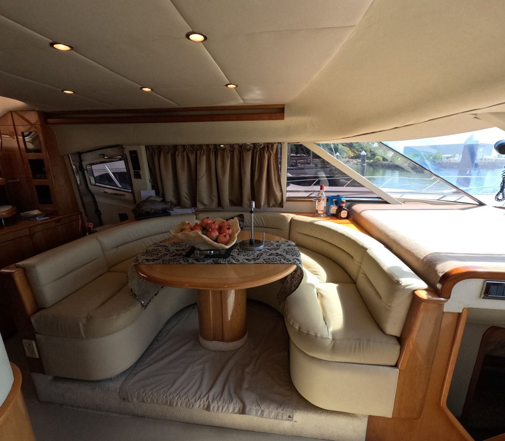 https://arconyachts.ams3.digitaloceanspaces.com/102948/conversions/large_4162252-optimize.jpg