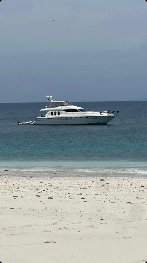 https://arconyachts.ams3.digitaloceanspaces.com/102965/conversions/large_4162258-optimize.jpg