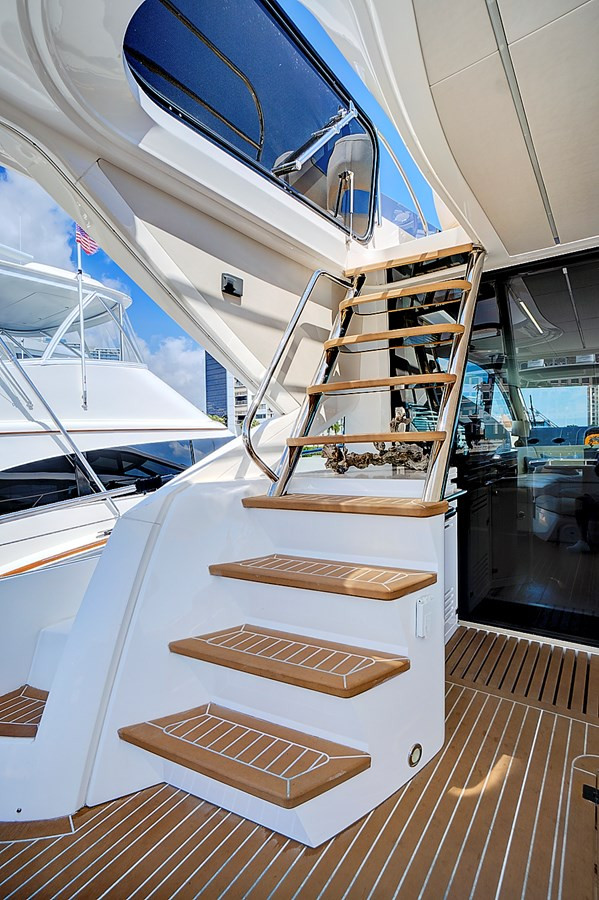 https://arconyachts.ams3.digitaloceanspaces.com/102975/conversions/large_4178462-optimize.jpg