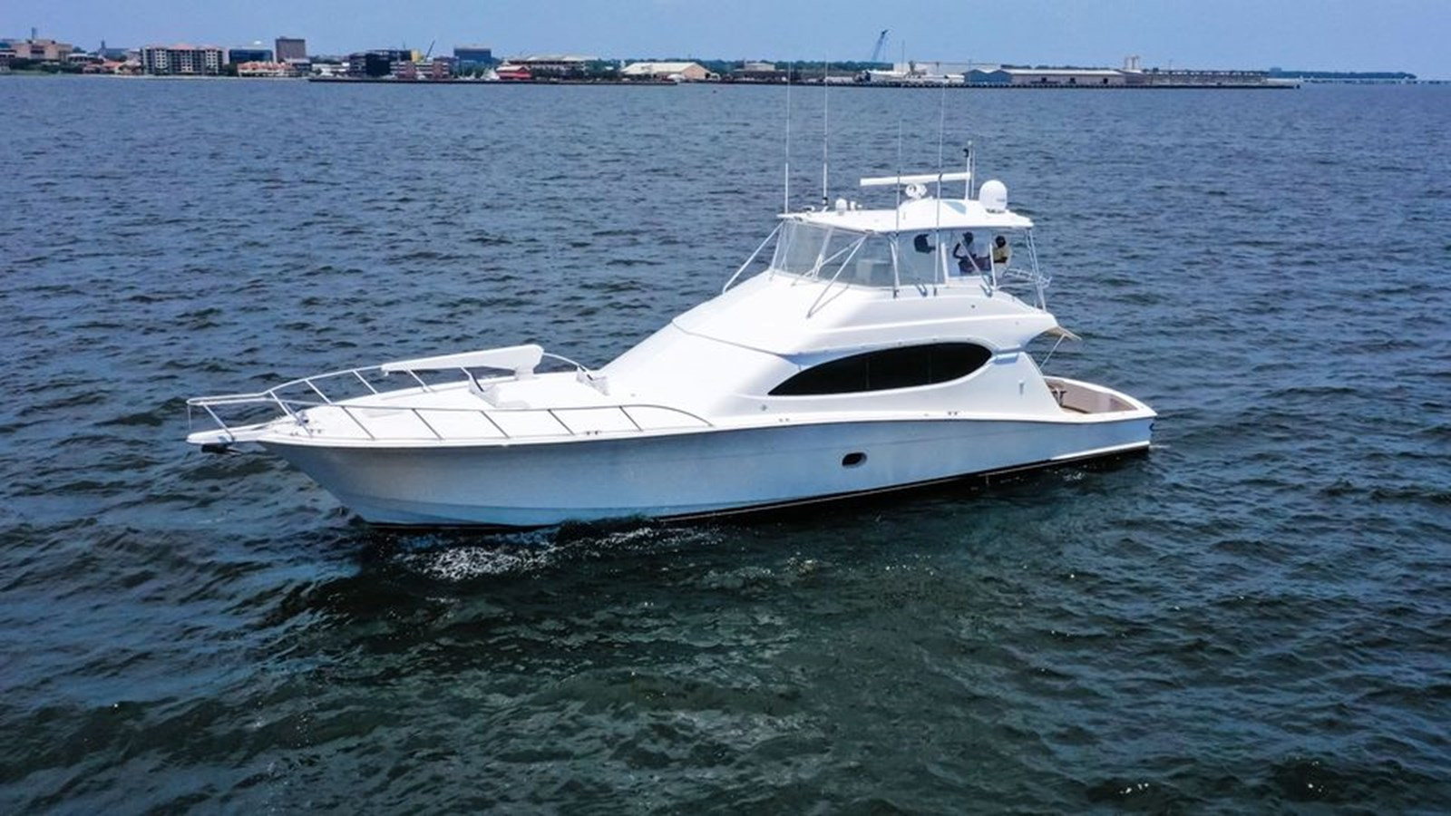 https://arconyachts.ams3.digitaloceanspaces.com/102976/conversions/large_4184029-optimize.jpg