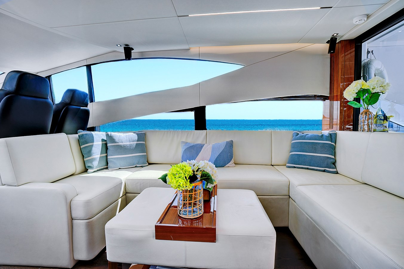 https://arconyachts.ams3.digitaloceanspaces.com/103013/conversions/large_4178474-optimize.jpg