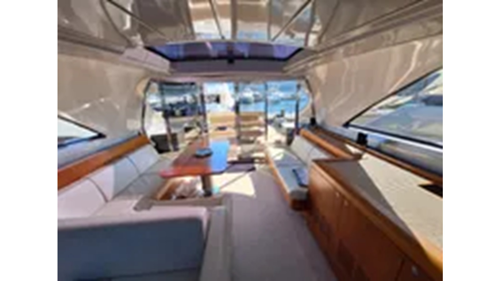 https://arconyachts.ams3.digitaloceanspaces.com/103058/conversions/large_4292942-optimize.jpg