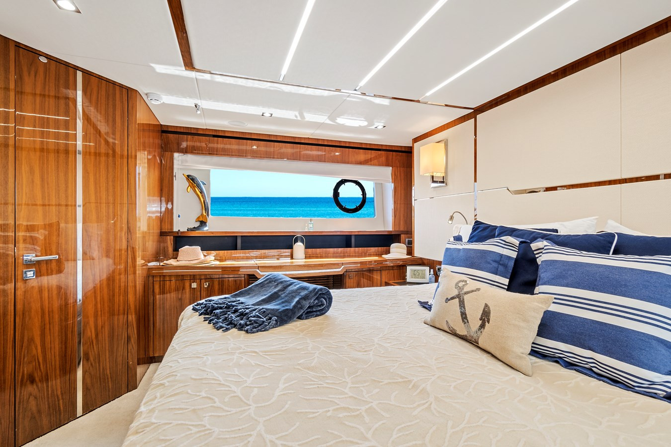 https://arconyachts.ams3.digitaloceanspaces.com/103096/conversions/large_4178503-optimize.jpg