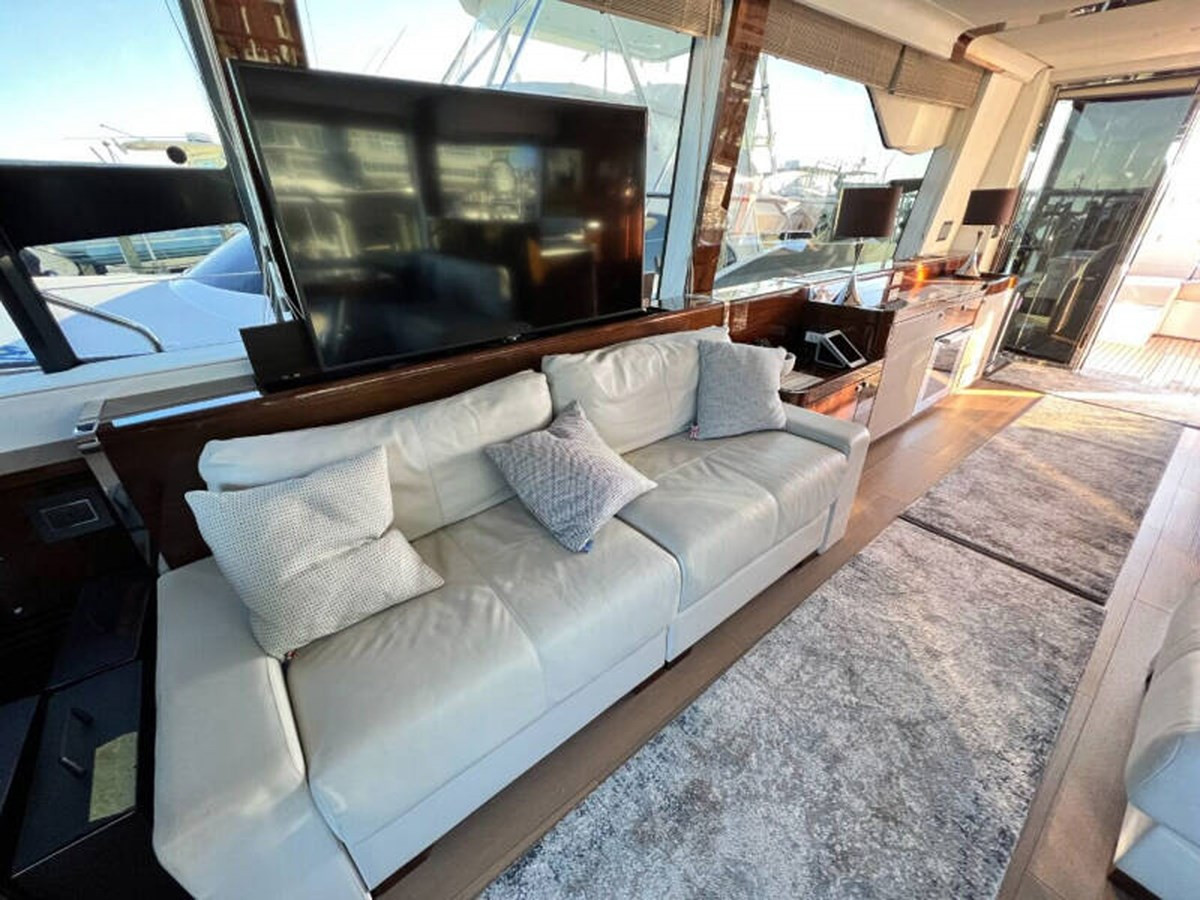 https://arconyachts.ams3.digitaloceanspaces.com/103125/conversions/large_4384801-optimize.jpg