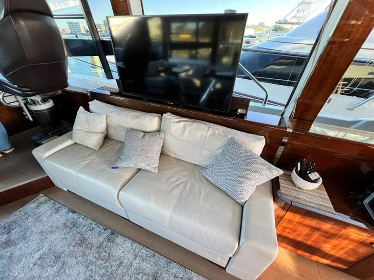 https://arconyachts.ams3.digitaloceanspaces.com/103129/conversions/large_4384802-optimize.jpg