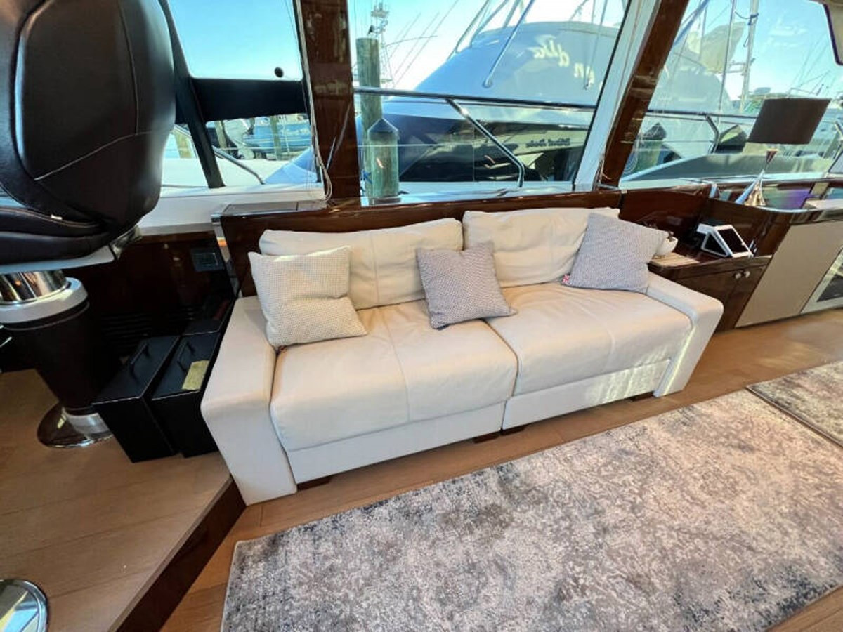 https://arconyachts.ams3.digitaloceanspaces.com/103138/conversions/large_4384805-optimize.jpg