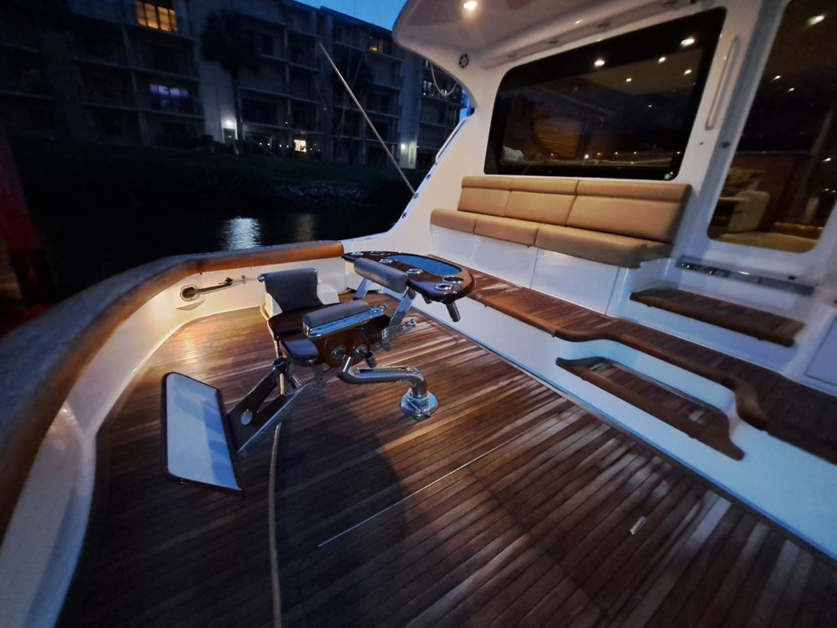 https://arconyachts.ams3.digitaloceanspaces.com/103139/conversions/large_4386724-optimize.jpg