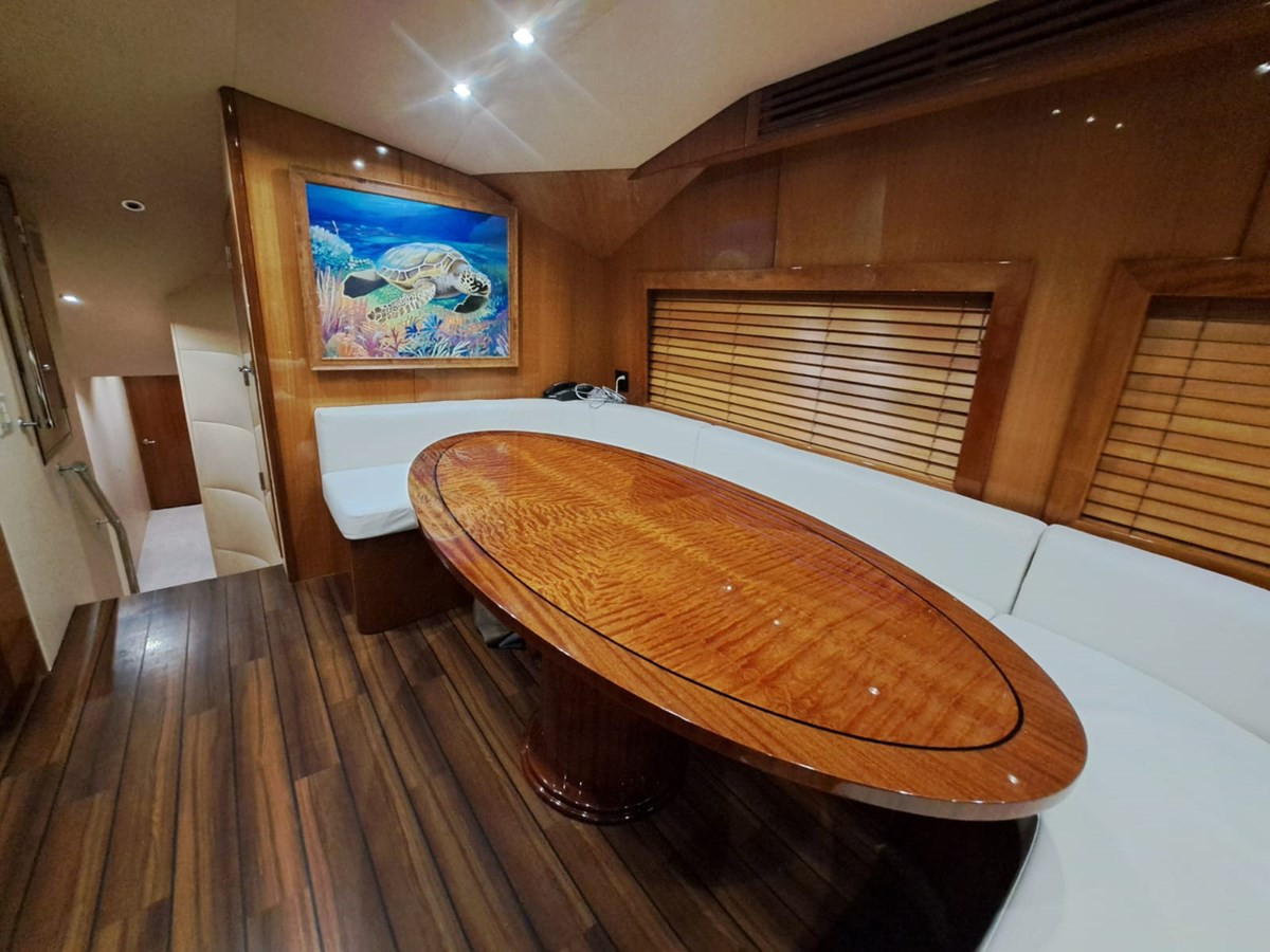 https://arconyachts.ams3.digitaloceanspaces.com/103163/conversions/large_4386760-optimize.jpg