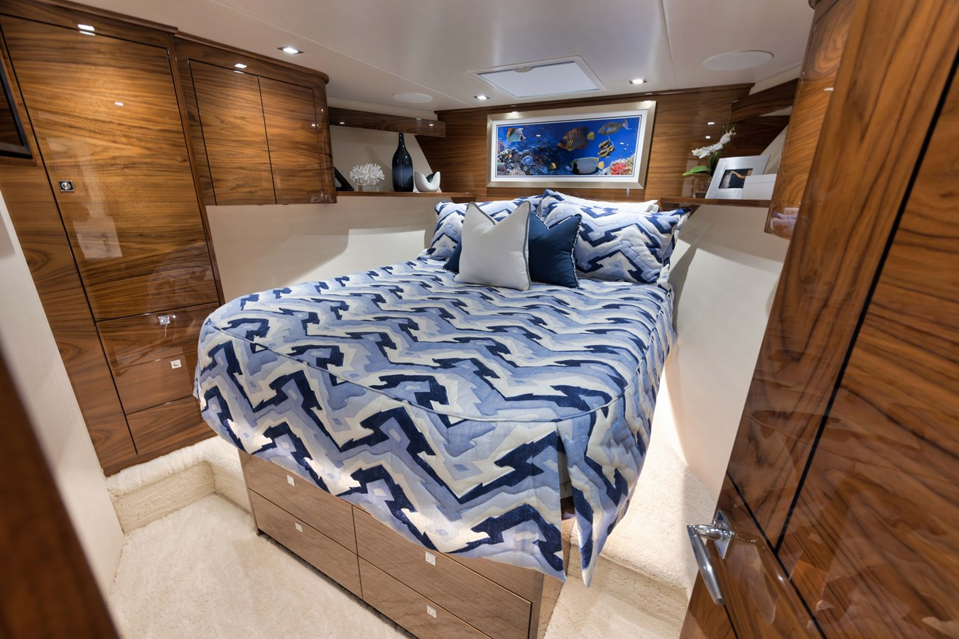 https://arconyachts.ams3.digitaloceanspaces.com/103197/conversions/large_4367329-optimize.jpg