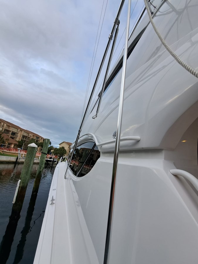 https://arconyachts.ams3.digitaloceanspaces.com/103310/conversions/large_4386785-optimize.jpg