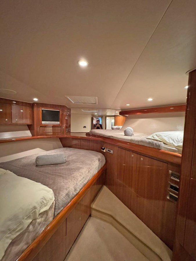 https://arconyachts.ams3.digitaloceanspaces.com/103436/conversions/large_4581659-optimize.jpg
