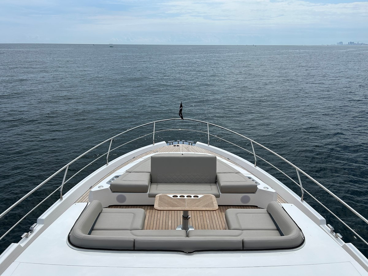 https://arconyachts.ams3.digitaloceanspaces.com/103524/conversions/large_4602970-optimize.jpg