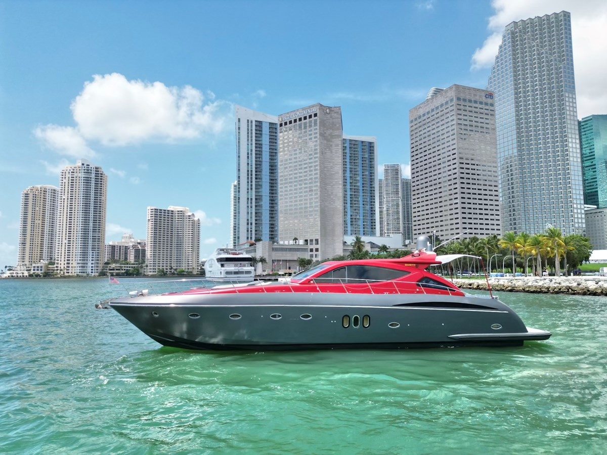 https://arconyachts.ams3.digitaloceanspaces.com/103532/conversions/large_4656460-optimize.jpg
