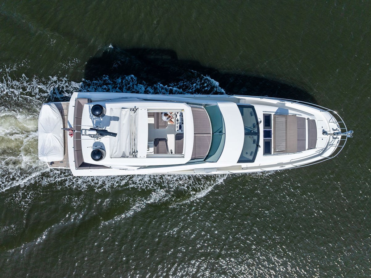 https://arconyachts.ams3.digitaloceanspaces.com/103560/conversions/large_4682437-optimize.jpg