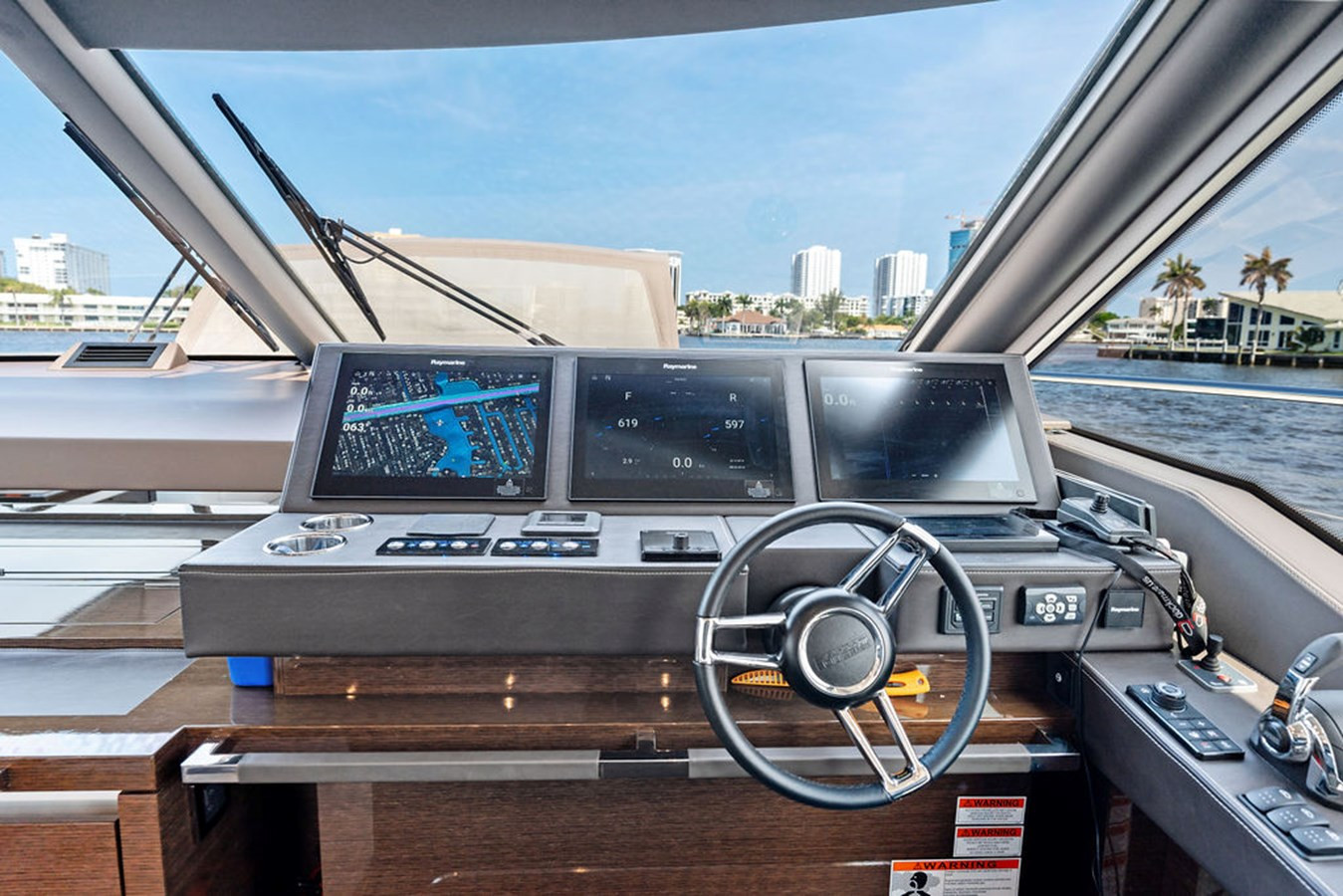 https://arconyachts.ams3.digitaloceanspaces.com/103670/conversions/large_4682476-optimize.jpg