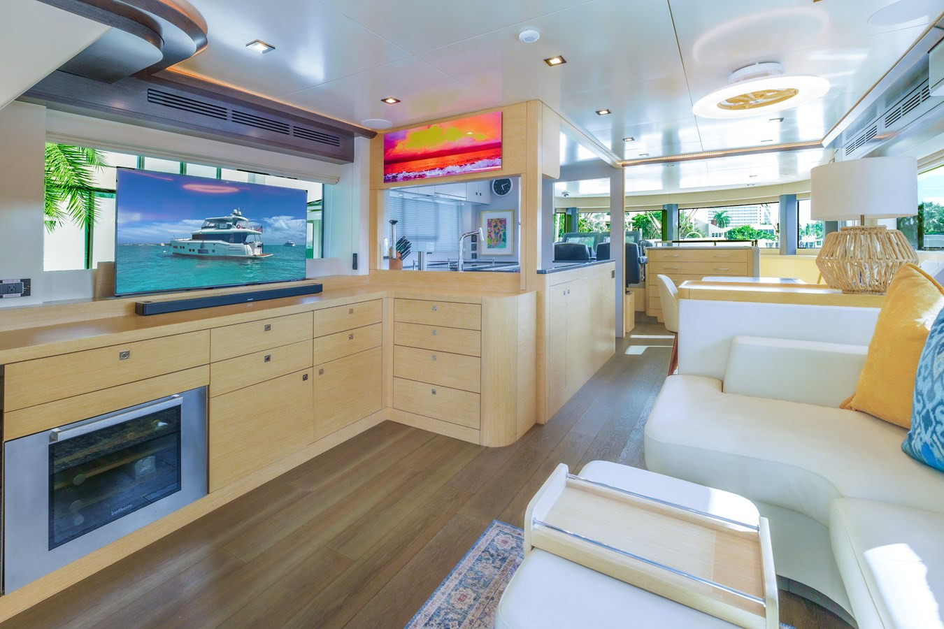 https://arconyachts.ams3.digitaloceanspaces.com/103734/conversions/large_4766453-optimize.jpg