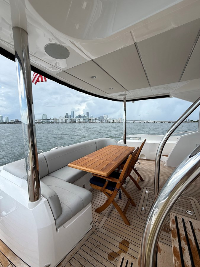 https://arconyachts.ams3.digitaloceanspaces.com/103743/conversions/large_4710284-optimize.jpg
