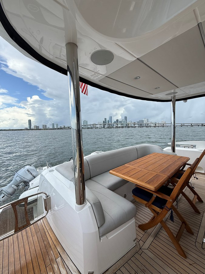https://arconyachts.ams3.digitaloceanspaces.com/103746/conversions/large_4710285-optimize.jpg