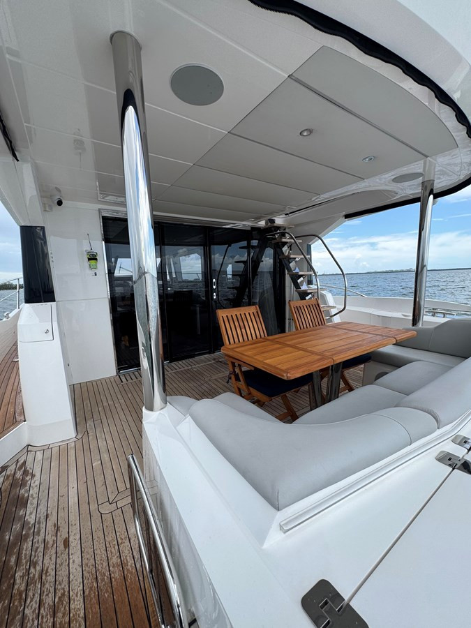 https://arconyachts.ams3.digitaloceanspaces.com/103750/conversions/large_4710287-optimize.jpg