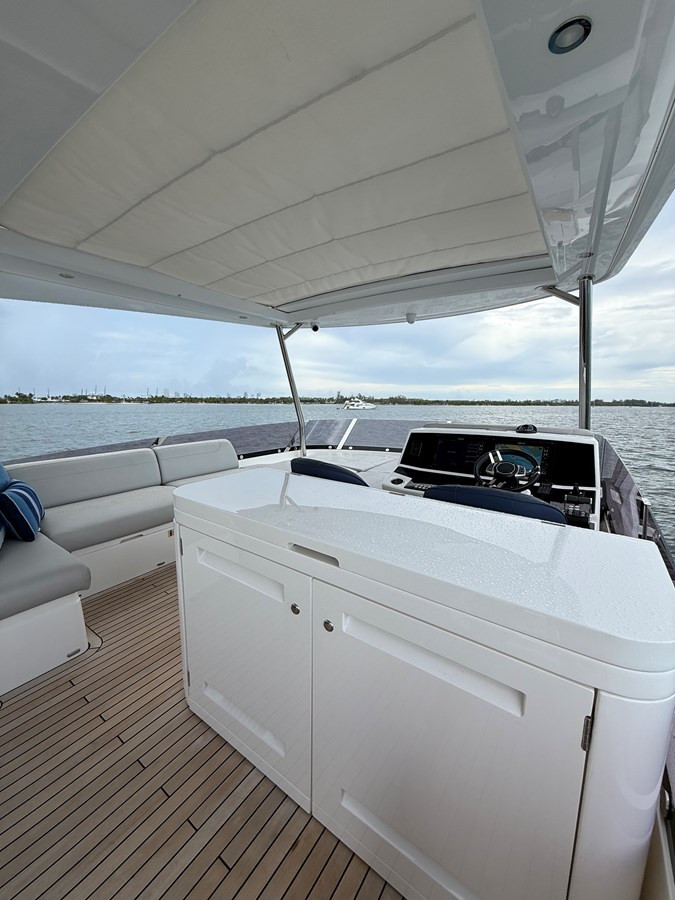 https://arconyachts.ams3.digitaloceanspaces.com/103765/conversions/large_4710292-optimize.jpg