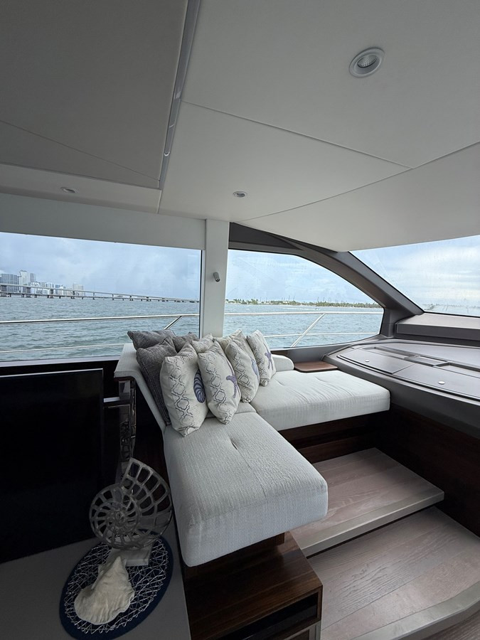 https://arconyachts.ams3.digitaloceanspaces.com/103835/conversions/large_4710316-optimize.jpg