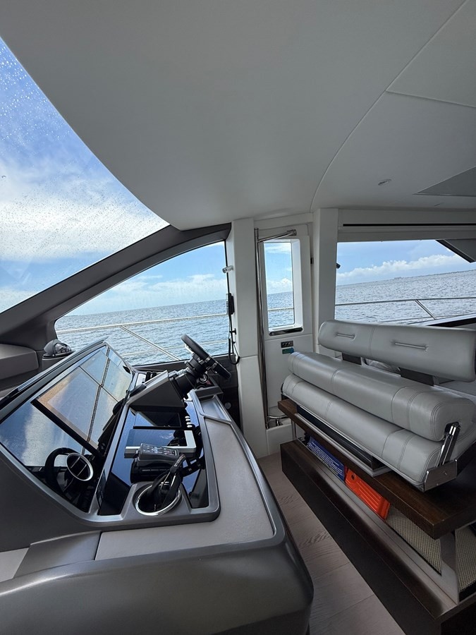 https://arconyachts.ams3.digitaloceanspaces.com/103850/conversions/large_4710322-optimize.jpg