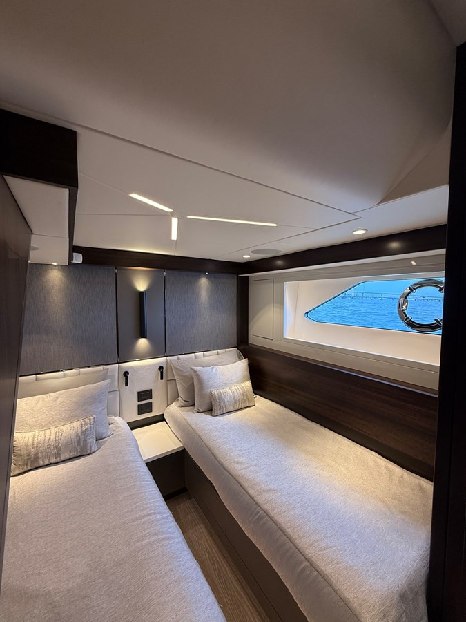 https://arconyachts.ams3.digitaloceanspaces.com/103862/conversions/large_4710326-optimize.jpg