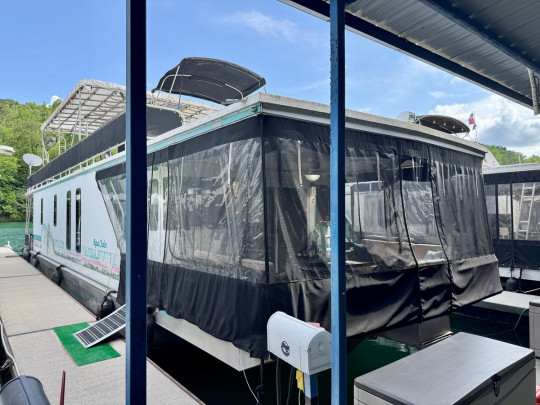 99 AQUACHALET 16 X 68WB NLSH