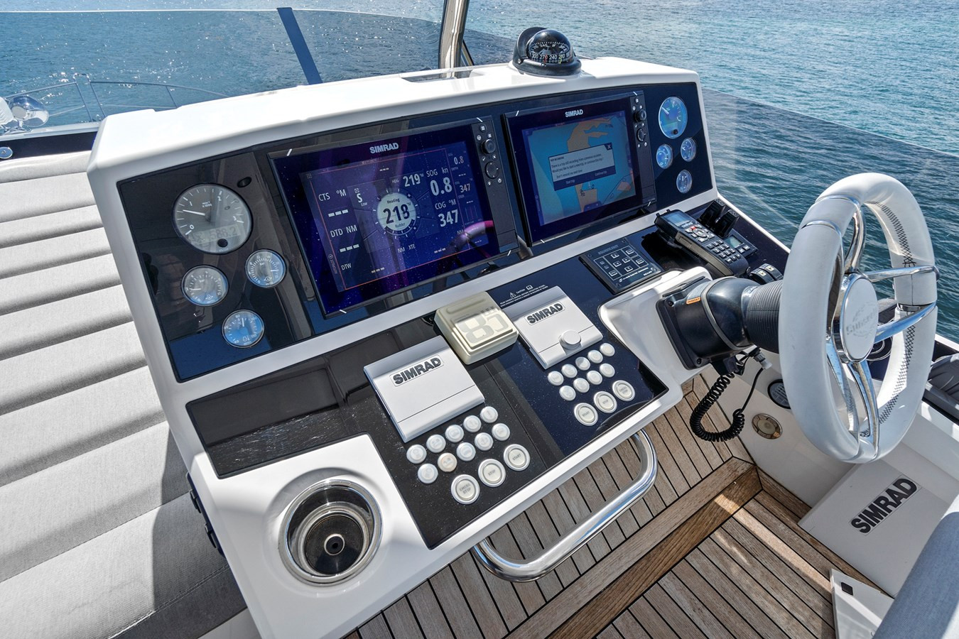 https://arconyachts.ams3.digitaloceanspaces.com/103960/conversions/large_4760266-optimize.jpg