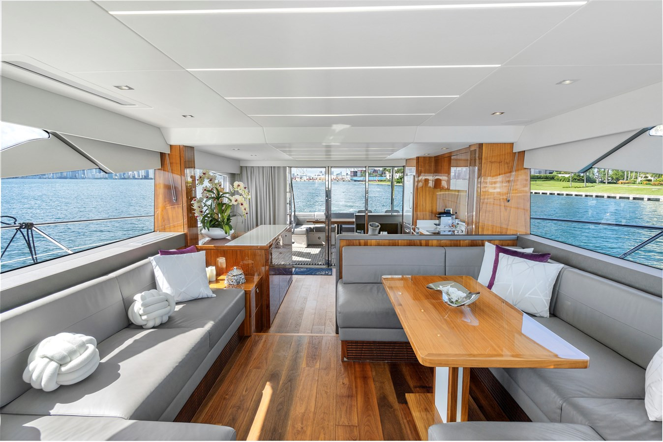 https://arconyachts.ams3.digitaloceanspaces.com/103974/conversions/large_4760258-optimize.jpg